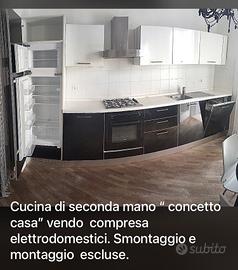 cucina  moderna laccata