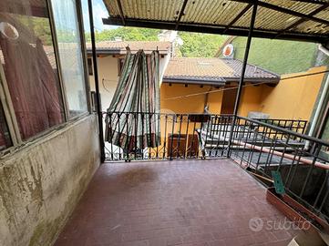 CASA SEMINDIPENDENTE A CAPO DI PONTE