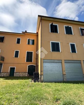 CASA SEMINDIPENDENTE A SGURGOLA