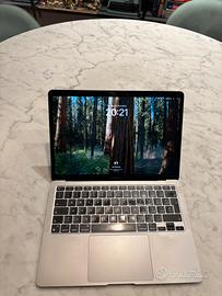 Mac book air “13.3” 256 gb 8 giga Ram 2020