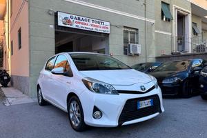 Toyota Yaris 1.5 Hybrid 5 porte Lounge GARANZIA