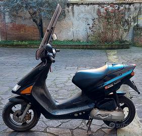 Aprilia SR 50cc del 1992 con parabrezza