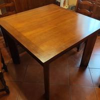 Arredamento soggiorno legno massello