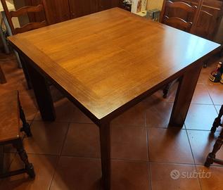 Arredamento soggiorno legno massello