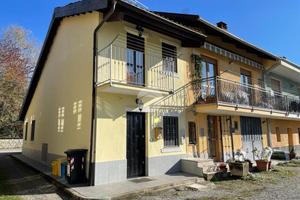 CASA DI CORTE A FIANO