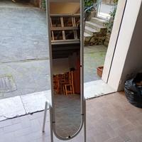 Specchio da terra ovale, colore bianco