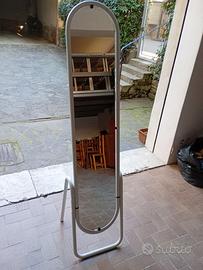 Specchio da terra ovale, colore bianco