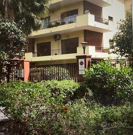 Monovano arredato, di fronte Policlinico