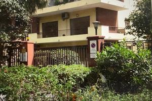 Monovano arredato, di fronte Policlinico