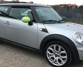 MINI COOPER 1.6 (A37)