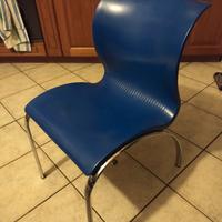 5 sedie in acciaio e plastica blu