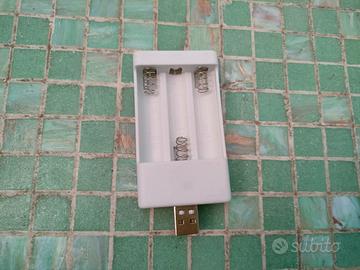 Caricatore batterie ricaricabili - presa USB