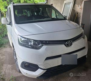 Toyota proace city verso Luxury