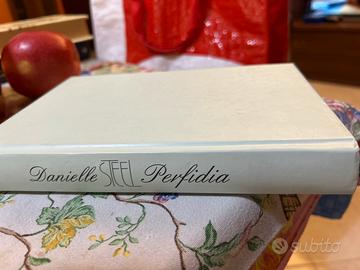 PERFIDIA DI DANIELLE STEEL