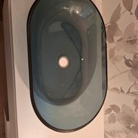 Lavandino vetro nero.