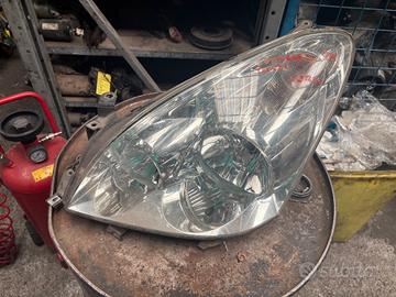 FARO ANTERIORE SINISTRO TOYOTA YARIS VERSO ANNO:20
