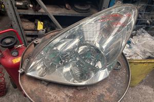 FARO ANTERIORE SINISTRO TOYOTA YARIS VERSO ANNO:20