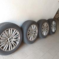 Fiat cerchi in lega 16 con gomme invernali