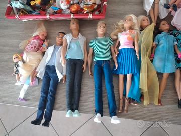 Barbie Ken figli vestiti