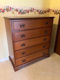Comò a 5 cassetti
