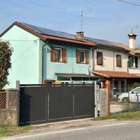 CASA ACCOSTATA RECENTEMENTE RISTRUTTURATA CON I...