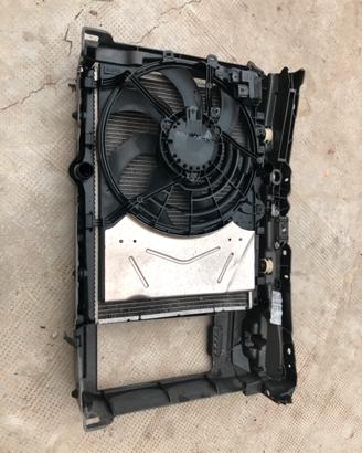 Gruppo radiatore con supporto Peugeot 208 2016