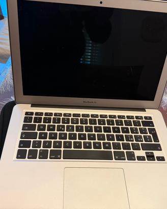 Apple MacBook air 13.3 fine 2017  batteria nuova