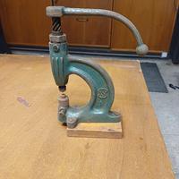 torchietto per applicare bottoni