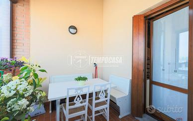 QP37 ATTICO ULTIMO PIANO IN CENTRO AD ANZOLA