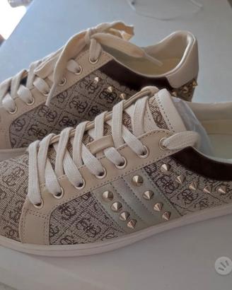 Sneakers Guess