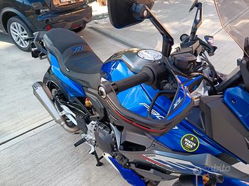 BMW F900 XR