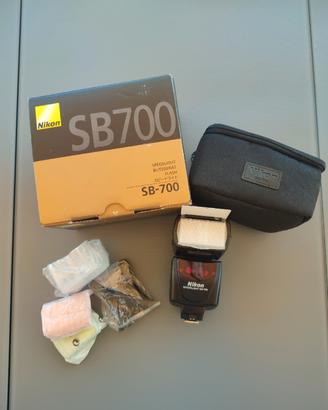 Flash Nikon SB700