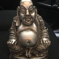 Buddha anziano in resina laminato argento