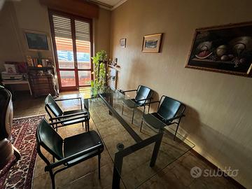 Tavolo LC6 Le Corbusier con 4 sedute Poltrona Frau