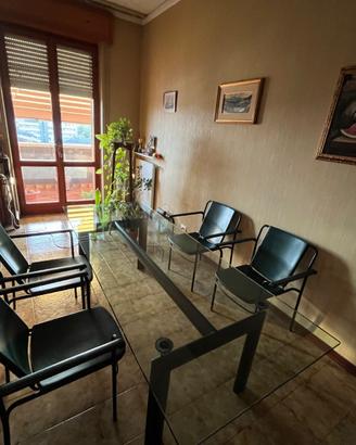 Tavolo LC6 Le Corbusier con 4 sedute Poltrona Frau