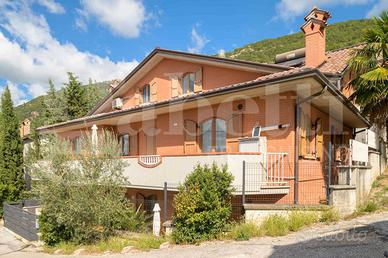 Villetta quadrifamiliare Gubbio [INDSEMONTE570VRG]