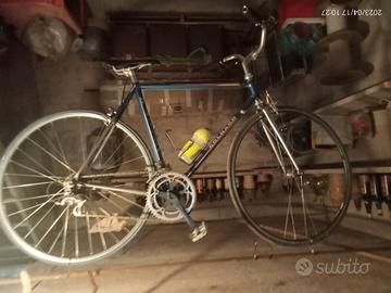 Bicicletta da corsa Colnago 