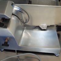 Affettatrice semi professionale 