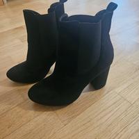 Stivaletti con tacco