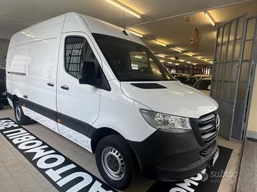 Mercedes-benz Sprinter F37/33 311 CDI RWD TA Furgo