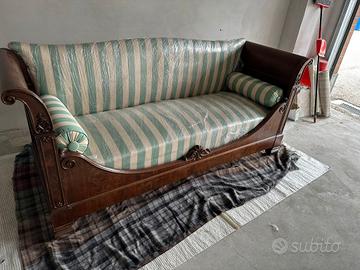 Divano stile classico impero in legno massello
