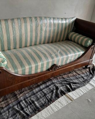 Divano stile classico impero in legno massello
