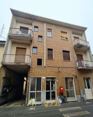Immobile in asta di 185 m² con più di 5 locali a V