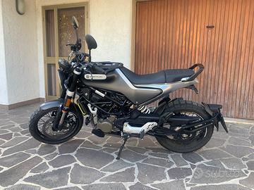 Husqvarna Svartpilen 125cc  2022