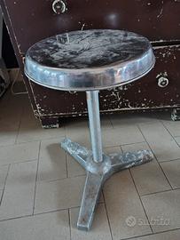 coppia sgabelli anni 50 studio medico 