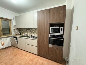 Cucina Maistri con elettrodomestici Electrolux