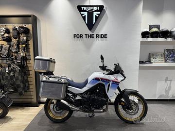 HONDA Transalp XL750 .