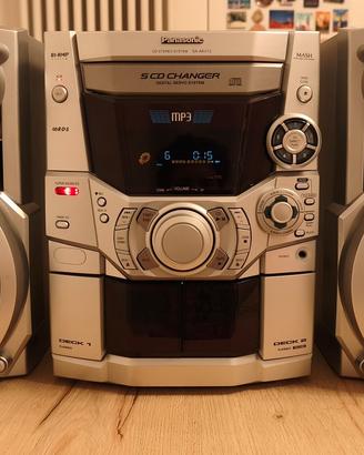 Stereo Panasonic SA-AK410 5 CD + Aux  + radio FM
