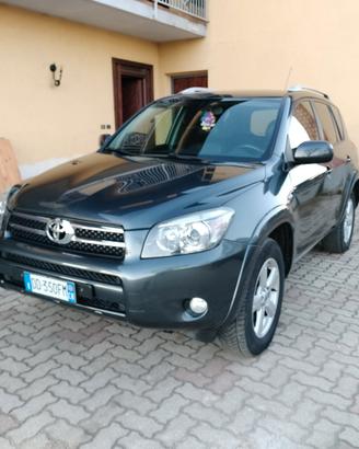 Toyota rav 4 2.2 177cv gancio traino 