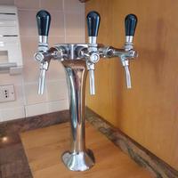 Colonna per spillatura soprabanco a tre vie